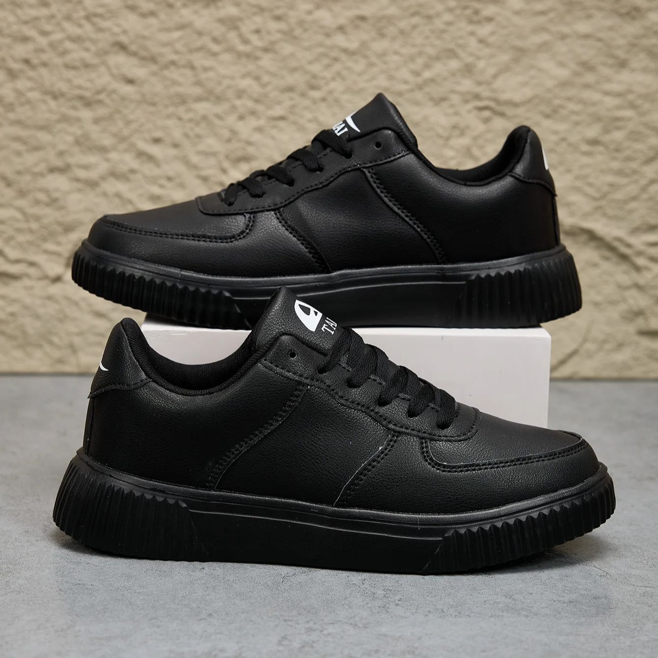 Men'S Shoes Black And White - Sepatu Kulit Luar Ruangan Pria Sepatu