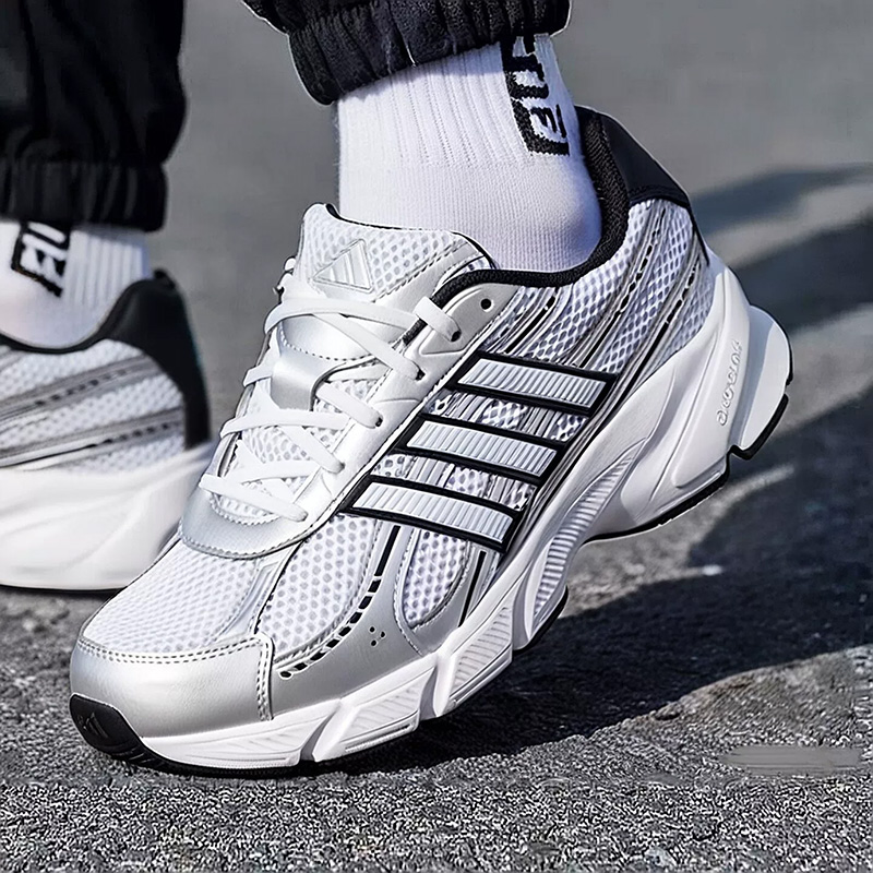 Sepatu Olahraga Pria Adidas TE - Men'S Shoes Half Cut ulasan dan harga