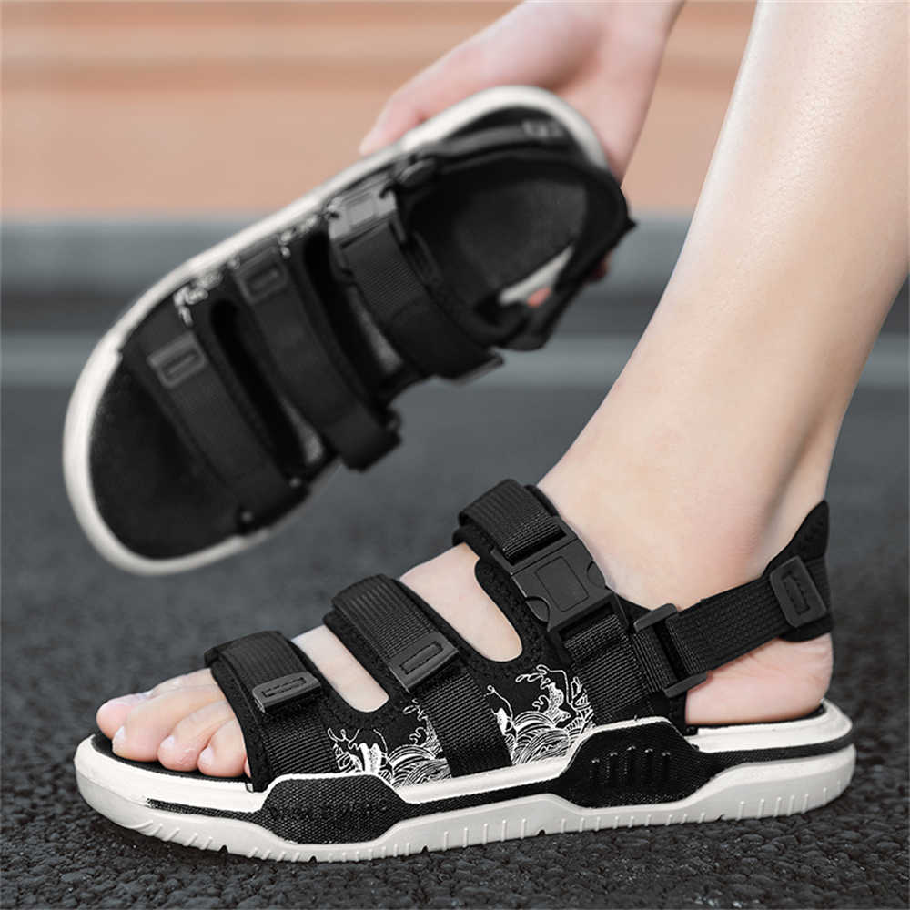 Ukuran 40 Sepatu Sandal Pria A - Men Shoes Expensive ulasan dan harga